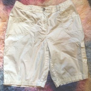 Chico’s White Shorts women’s 1.5 (size 10)